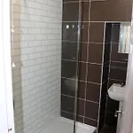 York Place Beautiful 5 Bedrooms Sleeps 9 * Scarborough