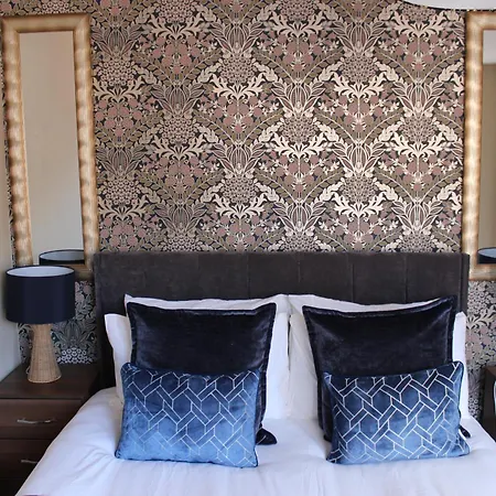 Apartmán York Place Beautiful 5 Bedrooms Sleeps 9 *