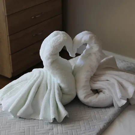 アパート York Place Beautiful 5 Bedrooms Sleeps 9 スカーバラ