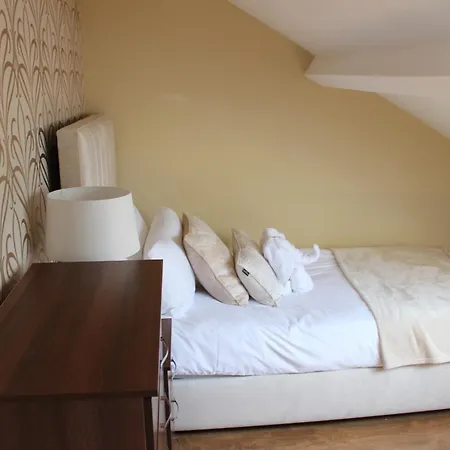 York Place Beautiful 5 Bedrooms Sleeps 9 アパート スカーバラ