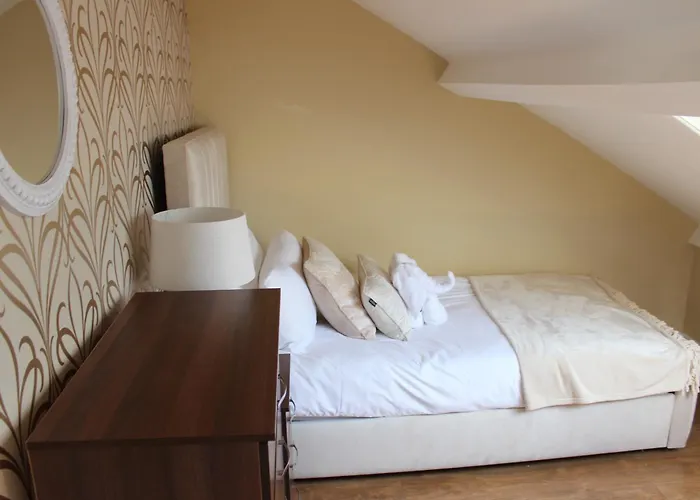 York Place Beautiful 5 Bedrooms Sleeps 9 Appartement *