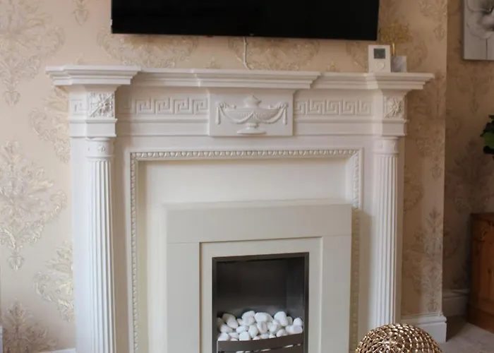 York Place Beautiful 5 Bedrooms Sleeps 9 スカーバラ