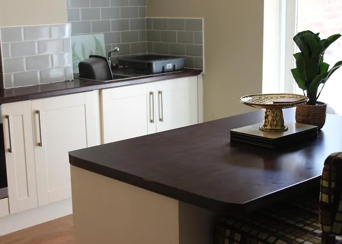 York Place Beautiful 5 Bedrooms Sleeps 9 アパート *