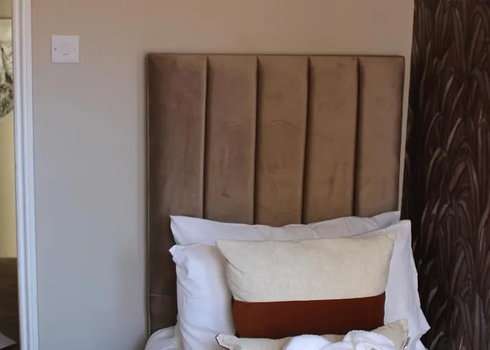 York Place Beautiful 5 Bedrooms Sleeps 9 アパート スカーバラ