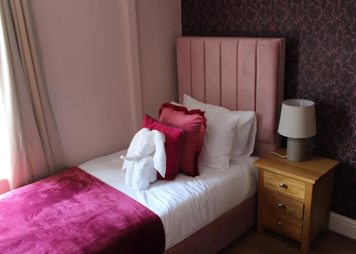 アパート York Place Beautiful 5 Bedrooms Sleeps 9