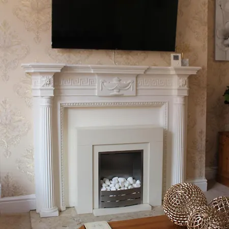 York Place Beautiful 5 Bedrooms Sleeps 9 Daire Scarborough