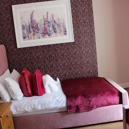 Daire York Place Beautiful 5 Bedrooms Sleeps 9 Scarborough